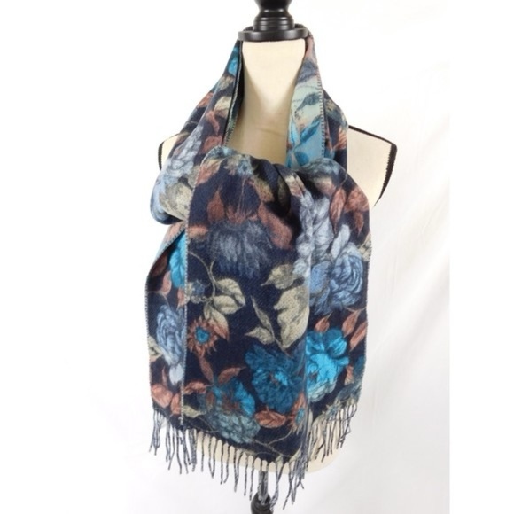 Floral Wrap Scarf Fringe Hem, NEW - Picture 4 of 9